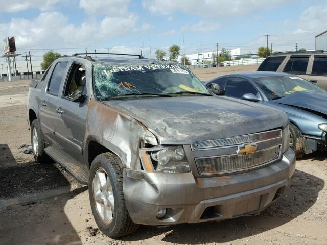 3GNFK123X7G137333 - 2007 CHEVROLET AVALANCHE SILVER photo 1