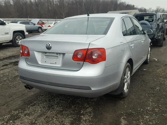 3VWEF71K17M064971 - 2007 VOLKSWAGEN JETTA WOLF SILVER photo 4