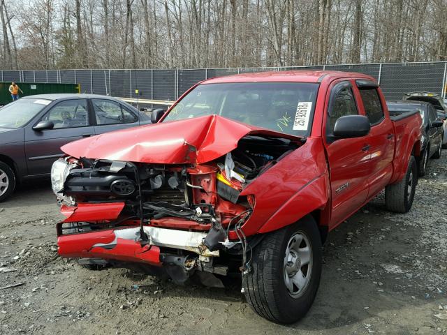 5TEKU72N95Z035108 - 2005 TOYOTA TACOMA DOU RED photo 2