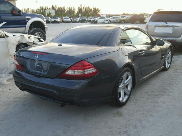 WDBSK71FX9F142606 - 2009 MERCEDES-BENZ SL 550 GRAY photo 4