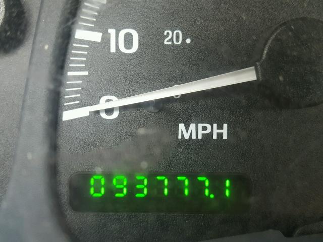 5LMEU27R72LJ16624 - 2002 LINCOLN NAVIGATOR 白色 照片 8