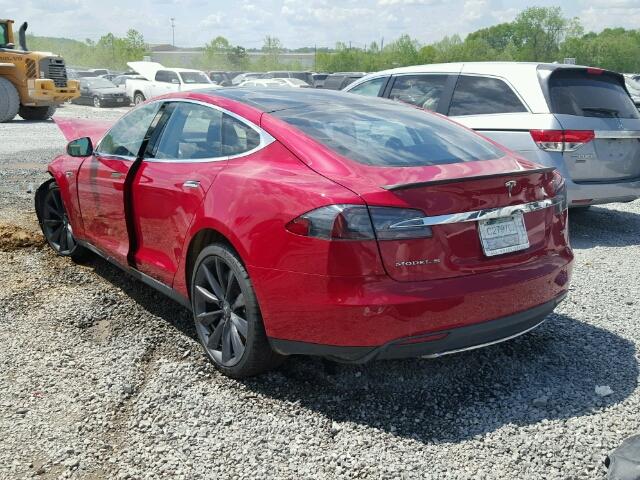 5YJSA1CP8DFP12669 - 2013 TESLA MODEL S RED photo 3