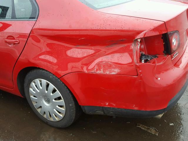 3VWJM71K69M065606 - 2009 VOLKSWAGEN JETTA S RED photo 9