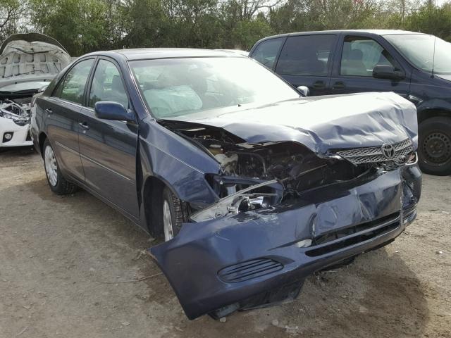 4T1BE32K52U596885 - 2002 TOYOTA CAMRY LE BLUE photo 1