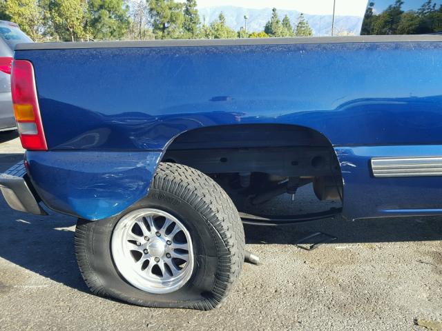 2GCEC19T921326936 - 2002 CHEVROLET SILVERADO BLUE photo 9