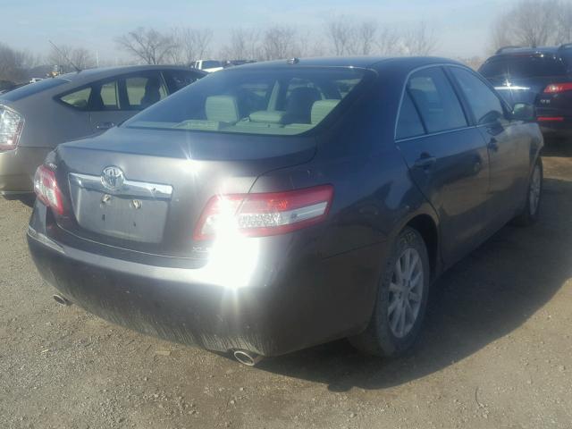 4T1BK3EK2AU107619 - 2010 TOYOTA CAMRY SE GRAY photo 4