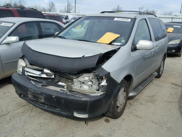 4T3ZF13C93U545843 - 2003 TOYOTA SIENNA LE SILVER photo 2