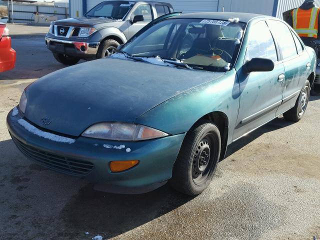 1G1JC5242W7167056 - 1998 CHEVROLET CAVALIER GREEN photo 2