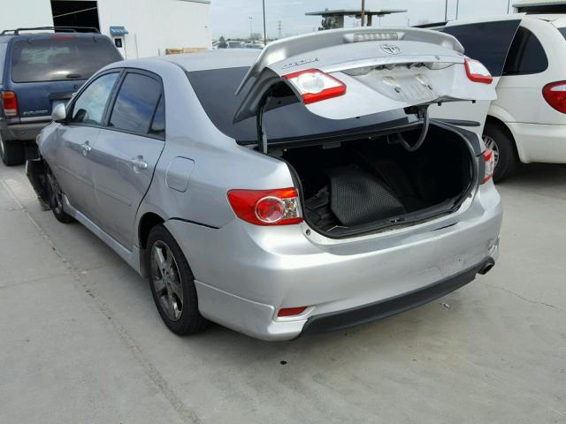 2T1BU4EE7CC832714 - 2012 TOYOTA COROLLA BA SILVER photo 3