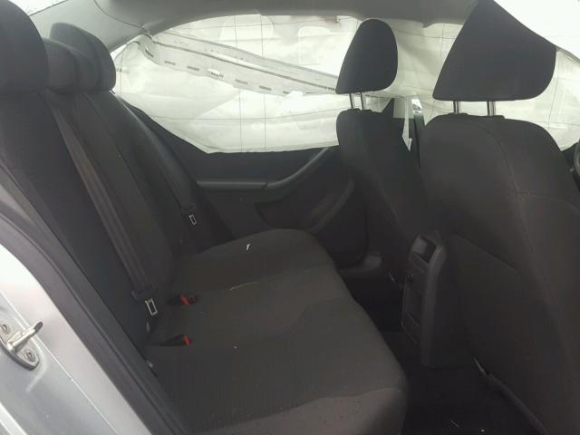 3VW1K7AJ3FM243755 - 2015 VOLKSWAGEN JETTA BASE ვერცხლისფერი ფოტო 6