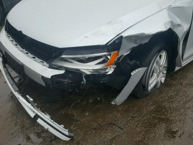 3VW1K7AJ3FM243755 - 2015 VOLKSWAGEN JETTA BASE ვერცხლისფერი ფოტო 9