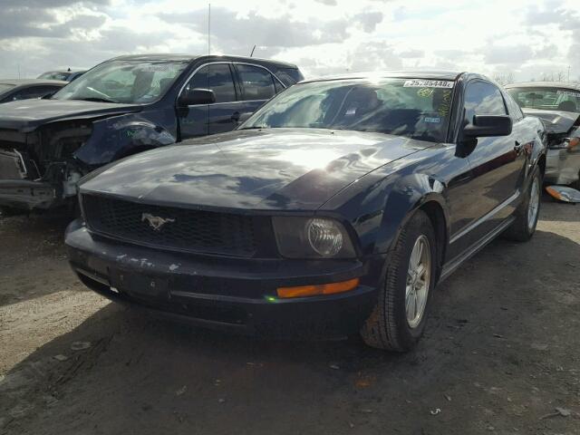 1ZVFT80N175266844 - 2007 FORD MUSTANG BLACK photo 2