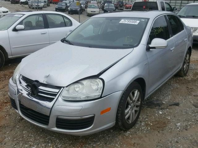 3VWEF71K97M082554 - 2007 VOLKSWAGEN JETTA WOLF SILVER photo 2