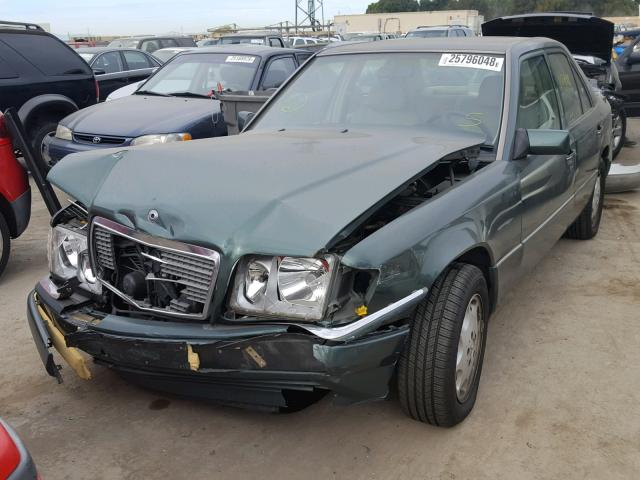 WDBEA32E2SC239238 - 1995 MERCEDES-BENZ E 320 BASE GREEN photo 2