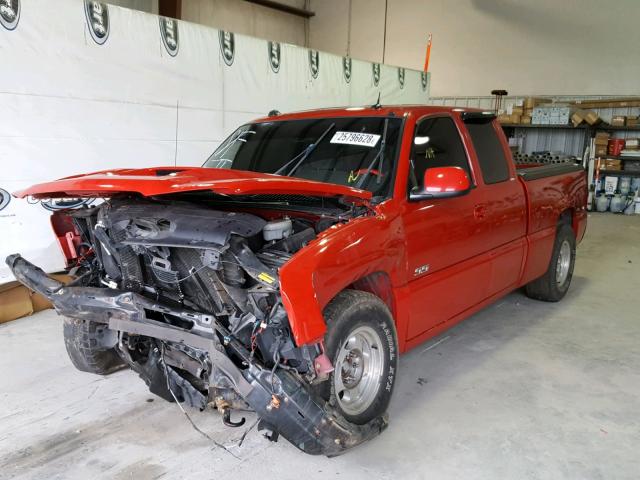 2GCEK19N041386708 - 2004 CHEVROLET SILVERADO RED photo 2