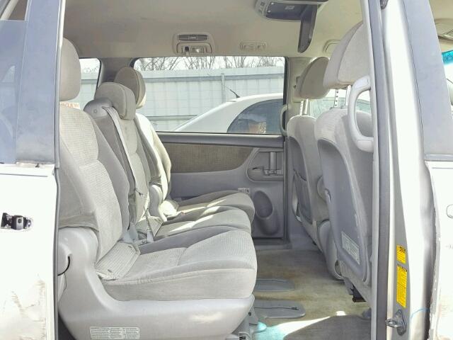 5TDKK4CC1AS319938 - 2010 TOYOTA SIENNA CE SILVER photo 6