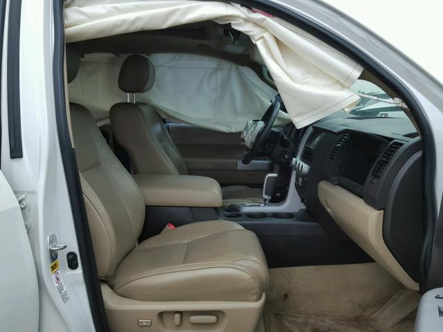 5TDBY67A18S017773 - 2008 TOYOTA SEQUOIA PL WHITE photo 5