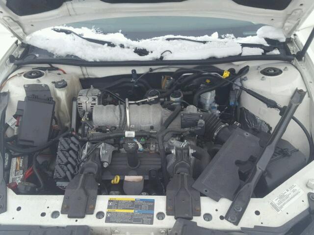 2G2WP552X71235487 - 2007 PONTIAC GRAND PRIX WHITE photo 7