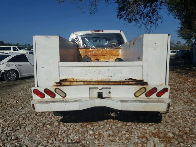 1GBHC24U25E136986 - 2005 CHEVROLET SILVERADO WHITE photo 6