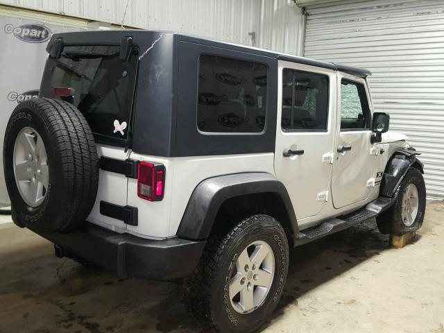 1J4GB39137L203523 - 2007 JEEP WRANGLER X WHITE photo 4