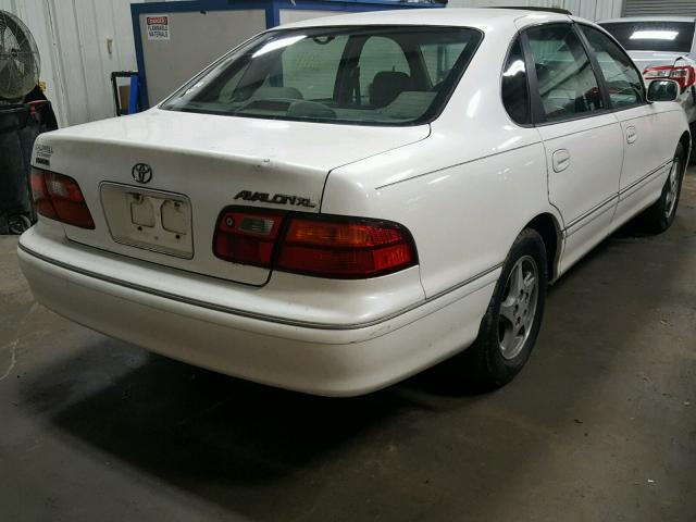 4T1BF18B3WU260392 - 1998 TOYOTA AVALON XL WHITE photo 4