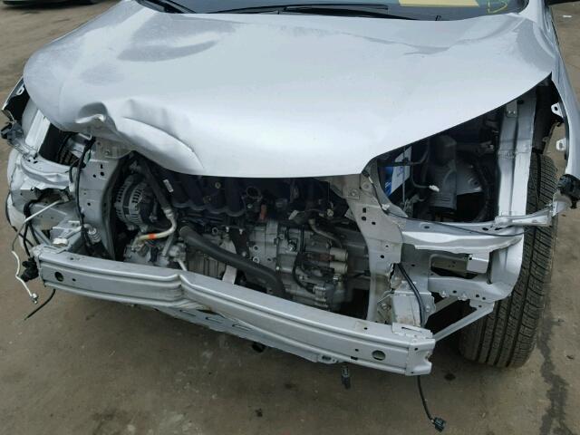 5J6RM4H71EL061300 - 2014 HONDA CR-V EXL SILVER photo 9