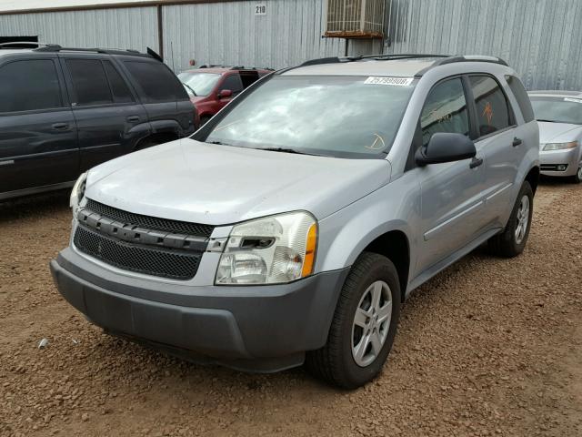 2CNDL13F756056672 - 2005 CHEVROLET EQUINOX LS SILVER photo 2