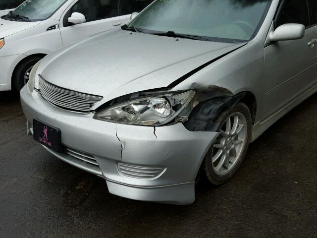 4T1BE32K15U977699 - 2005 TOYOTA CAMRY LE SILVER photo 9