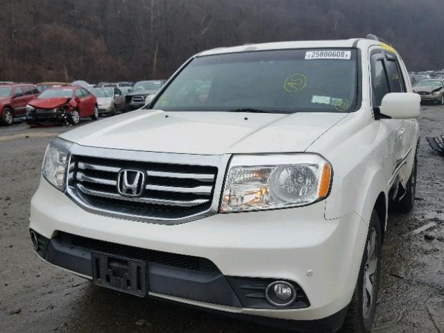 5FNYF4H91CB024566 - 2012 HONDA PILOT TOUR WHITE photo 2