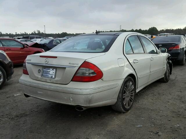 WDBUF87X98B325455 - 2008 MERCEDES-BENZ E 350 4MAT WHITE photo 4