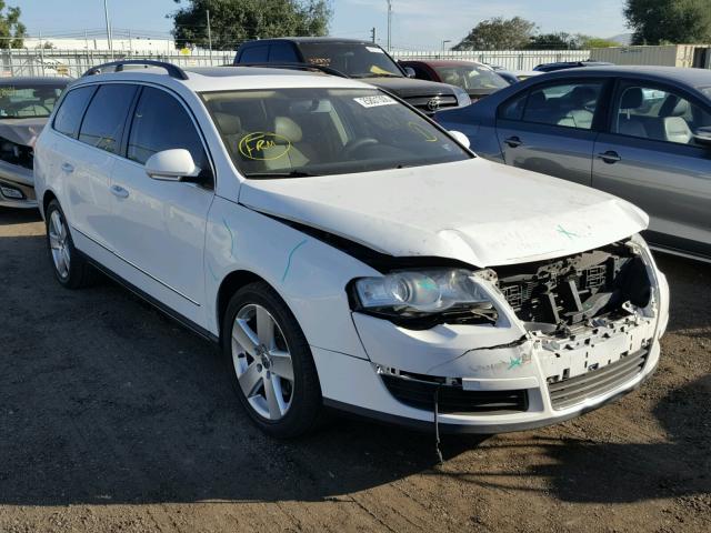 WVWLK73CX8E064132 - 2008 VOLKSWAGEN PASSAT WAG WHITE photo 1