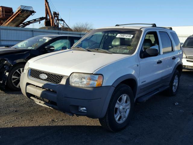 1FMYU04182KA44003 - 2002 FORD ESCAPE XLT WHITE photo 2