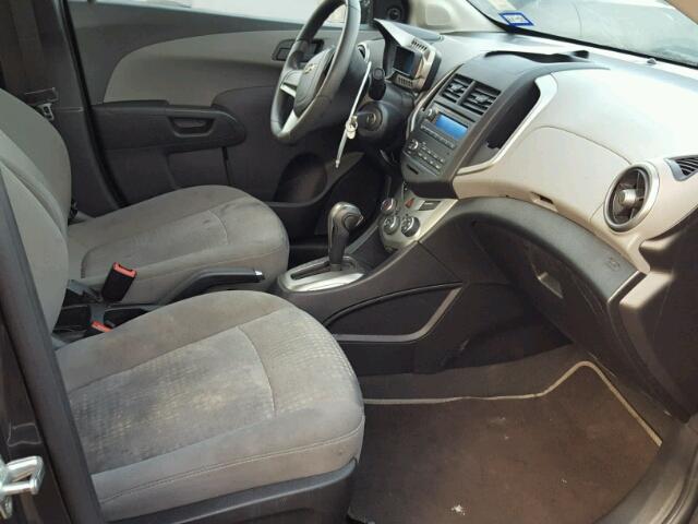 1G1JA5SH5G4125007 - 2016 CHEVROLET SONIC LS CHARCOAL photo 5