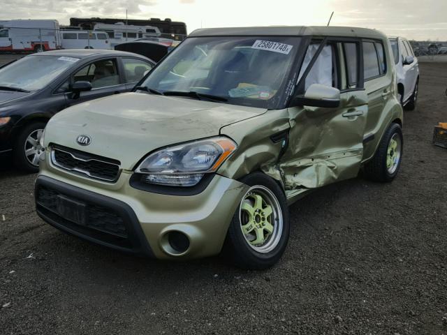 KNDJT2A64D7605503 - 2013 KIA SOUL + GREEN photo 2