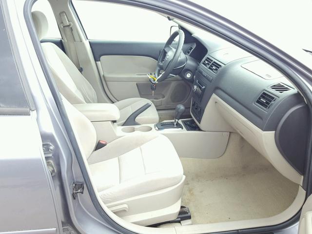 3FAFP06Z66R133694 - 2006 FORD FUSION S GRAY photo 5