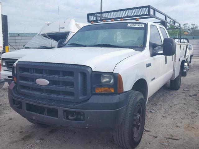 1FDSW35P57EA68012 - 2007 FORD F350 SRW S WHITE photo 2