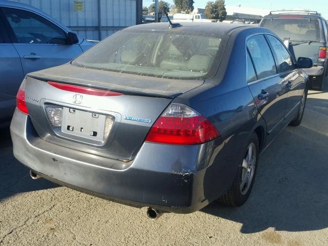 JHMCN36546C000799 - 2006 HONDA ACCORD HYB GRAY photo 4