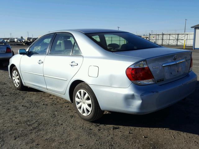4T1BE32K25U600864 - 2005 TOYOTA CAMRY LE BLUE photo 3