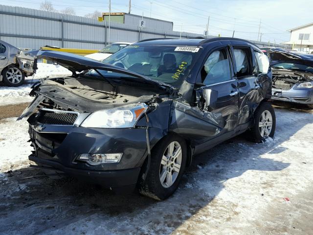 1GNKRGED7BJ291832 - 2011 CHEVROLET TRAVERSE L GRAY photo 2