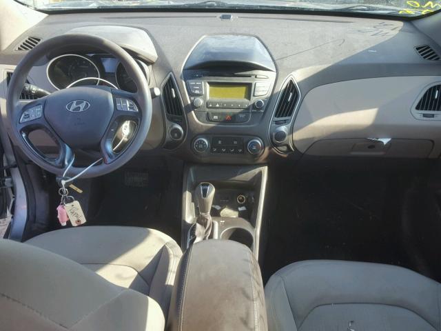 KM8JT3AF8EU801920 - 2014 HYUNDAI TUCSON GLS GRAY photo 9