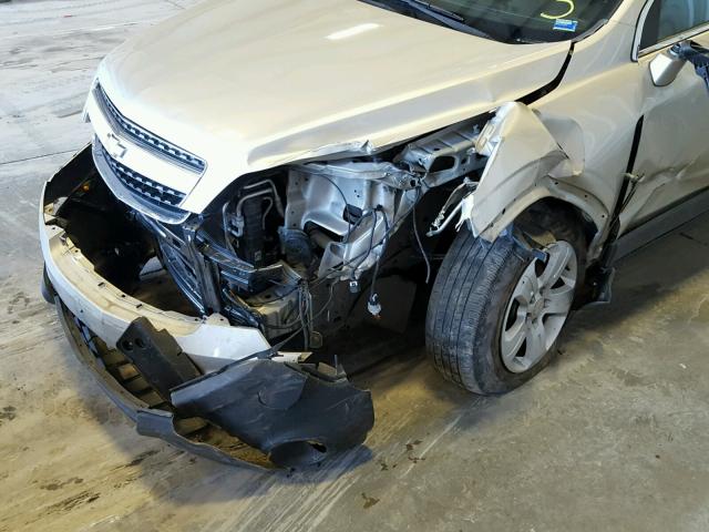 3GNAL2EK7DS640133 - 2013 CHEVROLET CAPTIVA LS 银色 照片 9