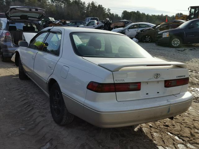 JT2BG22K2X0351221 - 1999 TOYOTA CAMRY LE WHITE photo 3