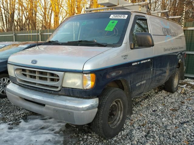 1FTSE34F22HB05427 - 2002 FORD ECONOLINE BLUE photo 2