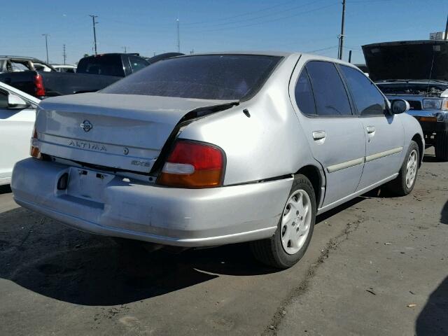 1N4DL01D1WC217841 - 1998 NISSAN ALTIMA XE SILVER photo 4