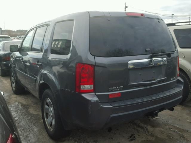 5FNYF4H27AB032784 - 2010 HONDA PILOT LX GRAY photo 3