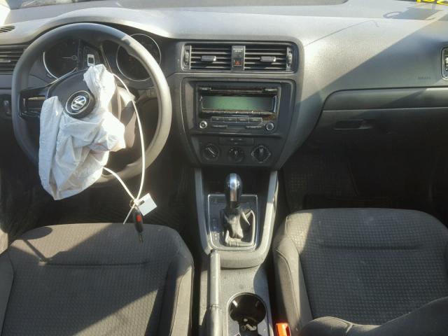 3VW2K7AJXFM355005 - 2015 VOLKSWAGEN JETTA BASE BLACK photo 9