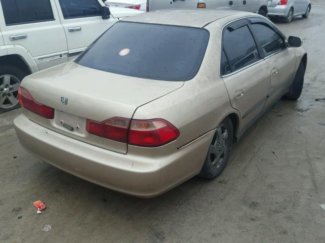 1HGCG6558YA123925 - 2000 HONDA ACCORD LX GOLD photo 4