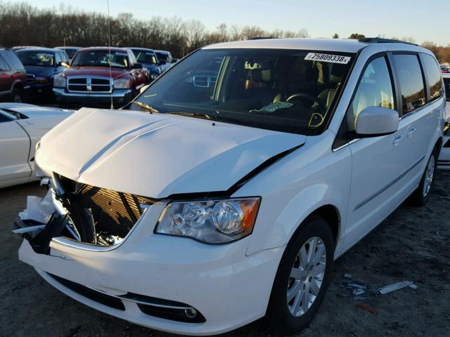 2C4RC1BGXER399799 - 2014 CHRYSLER TOWN & COU WHITE photo 2