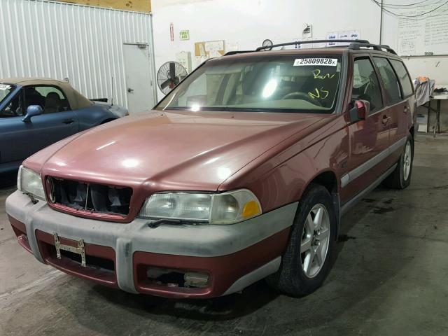 YV1LZ5648W2438783 - 1998 VOLVO V70 XC MAROON photo 2