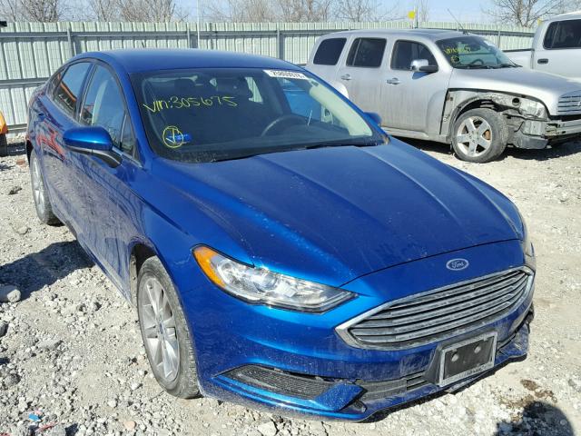 3FA6P0HD2HR305675 - 2017 FORD FUSION SE BLUE photo 1